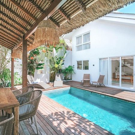 Sun & Moon Villa Canggu Exterior foto