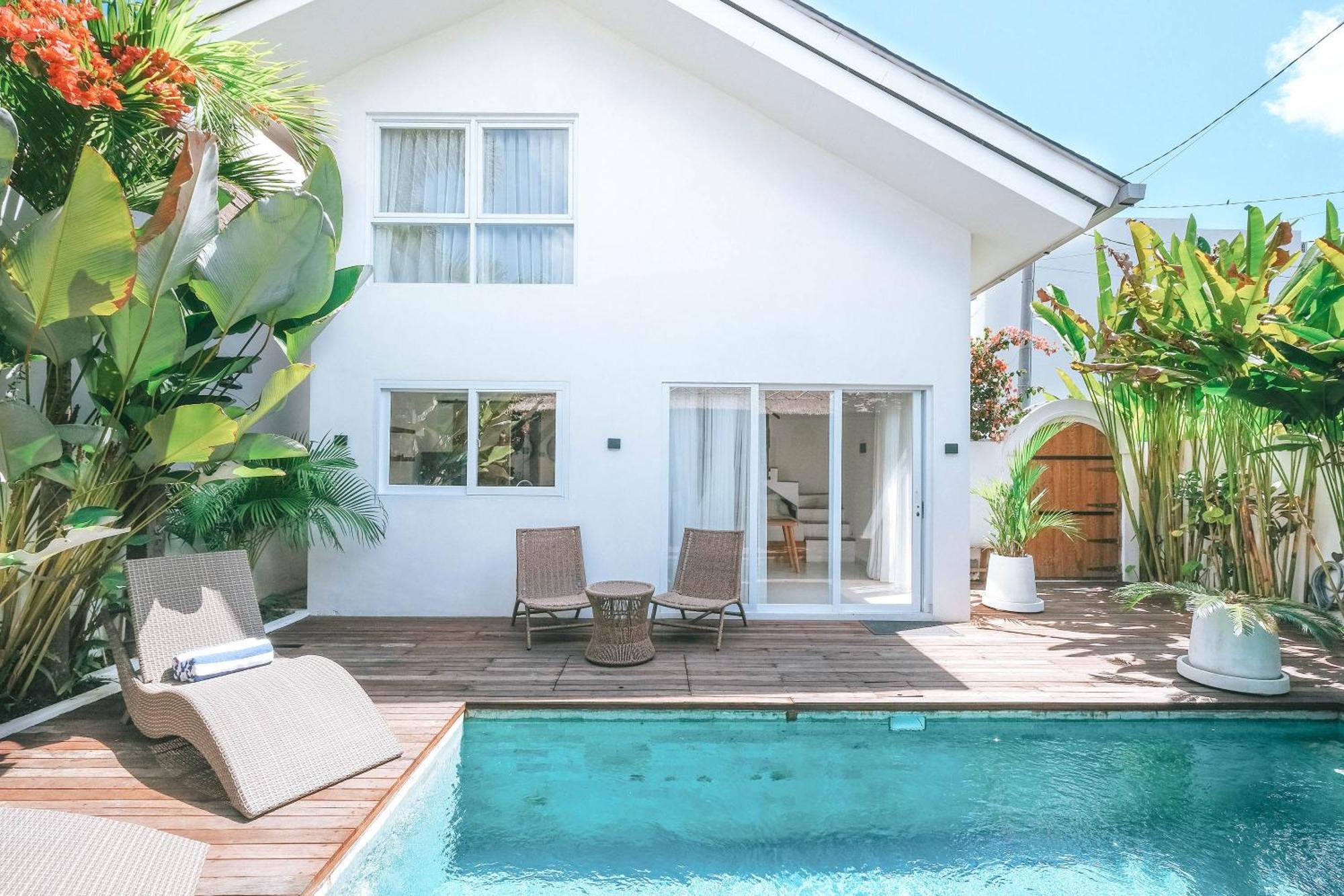Sun & Moon Villa Canggu Exterior foto